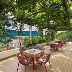 Guest House Madra