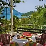 Guest House Madra