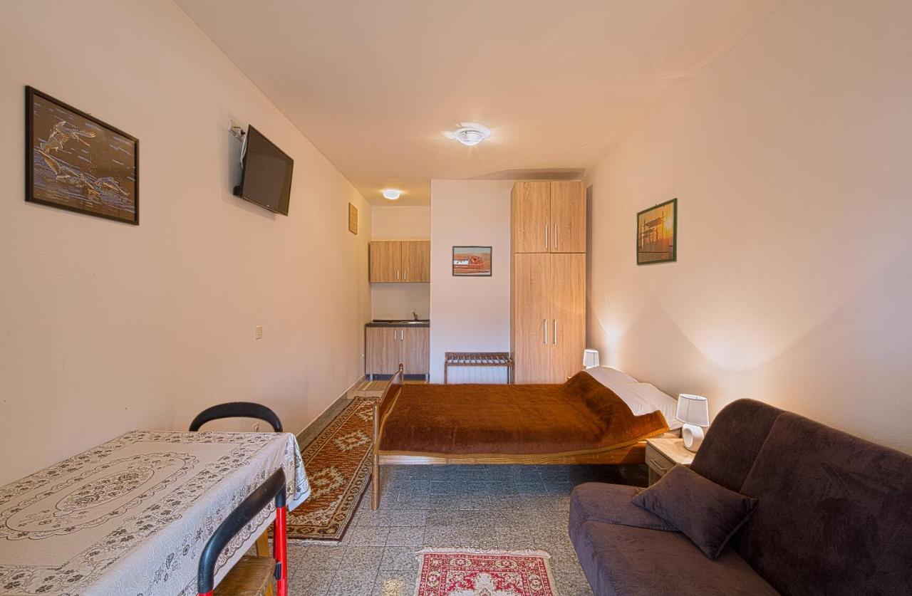 Guest house Madra