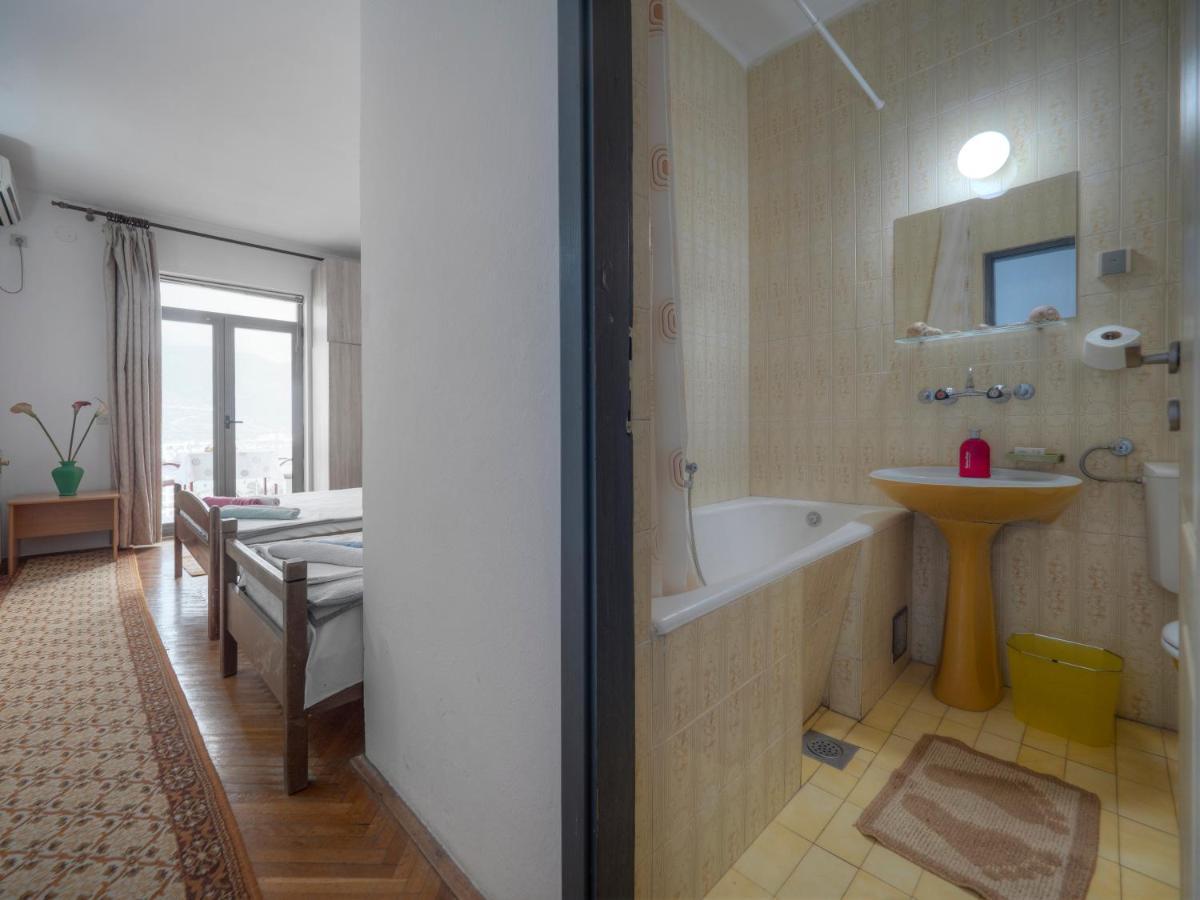 Madra Guest house